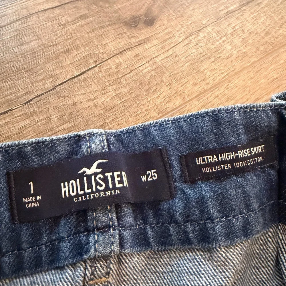 Hollister Women’s 25 Y2K Blue Denim Mini Skirt Belt Paperbag‎ Raw Hem High Rise